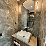 5*, Vue Et Acces Apartment