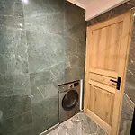 5*, Vue Et Acces Apartment