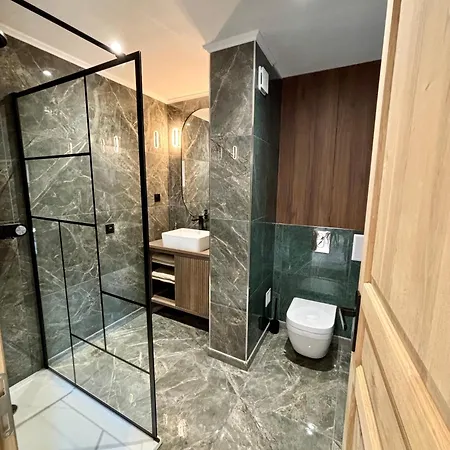 5*, Vue Et Acces Cavalaire-sur-Mer